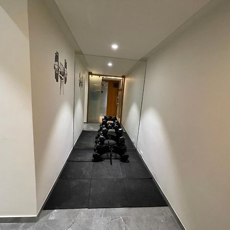 Hotel Nalanda Ahmedabad Extérieur photo