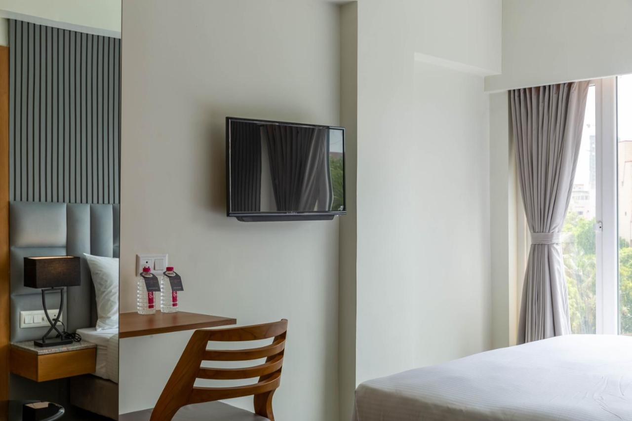 Hotel Nalanda Ahmedabad Extérieur photo