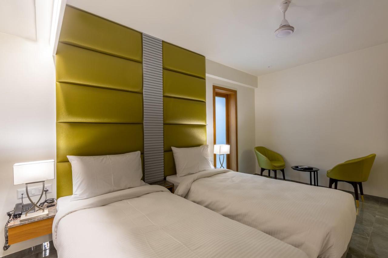 Hotel Nalanda Ahmedabad Extérieur photo