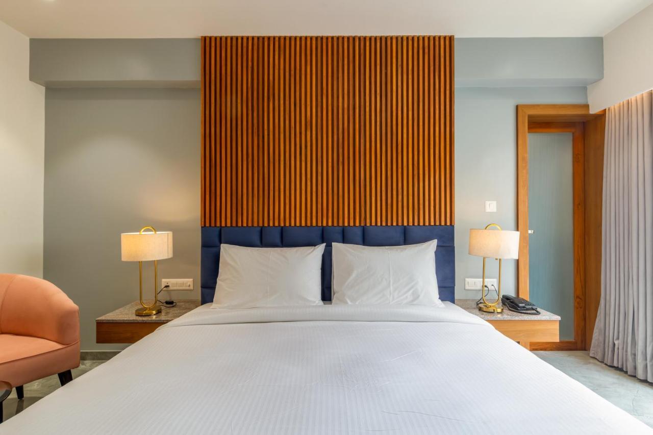 Hotel Nalanda Ahmedabad Extérieur photo