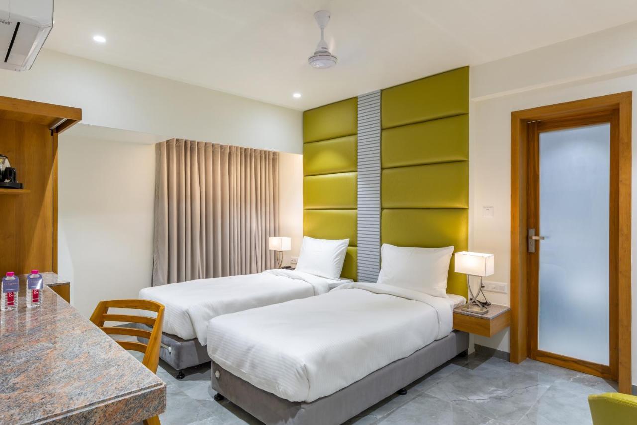 Hotel Nalanda Ahmedabad Extérieur photo