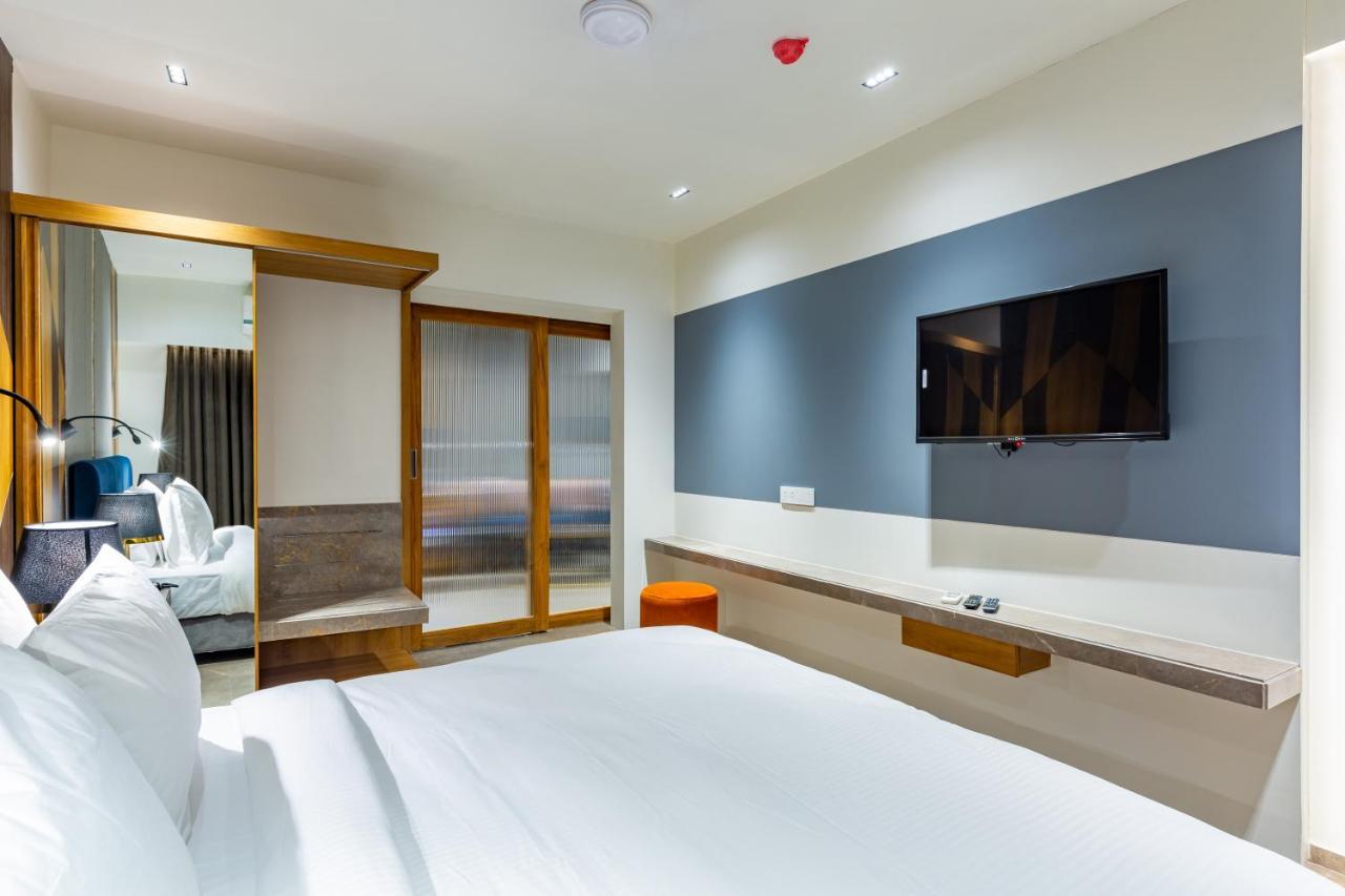 Hotel Nalanda Ahmedabad Extérieur photo