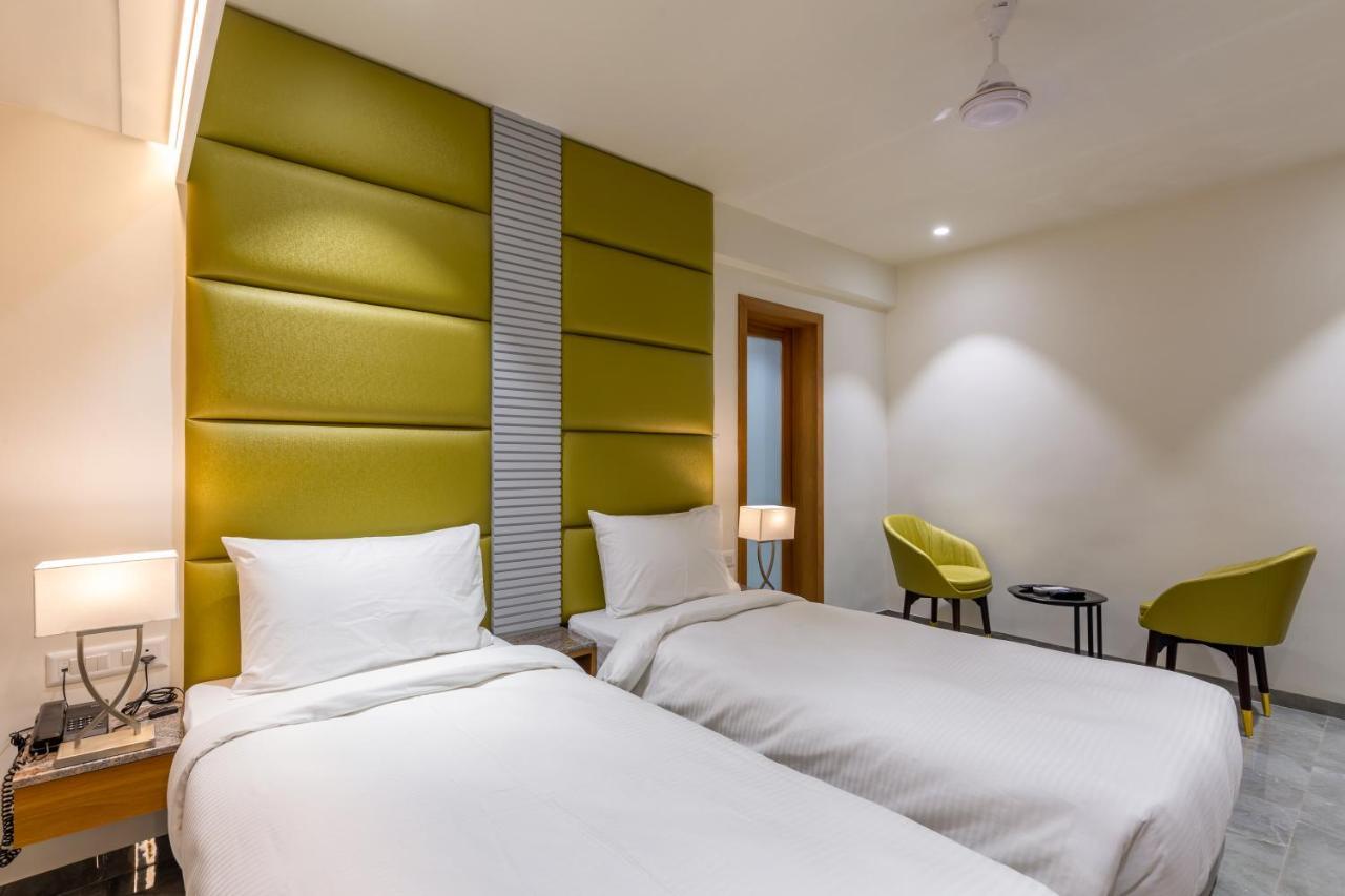 Hotel Nalanda Ahmedabad Extérieur photo