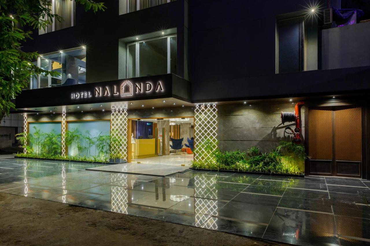 Hotel Nalanda Ahmedabad Extérieur photo