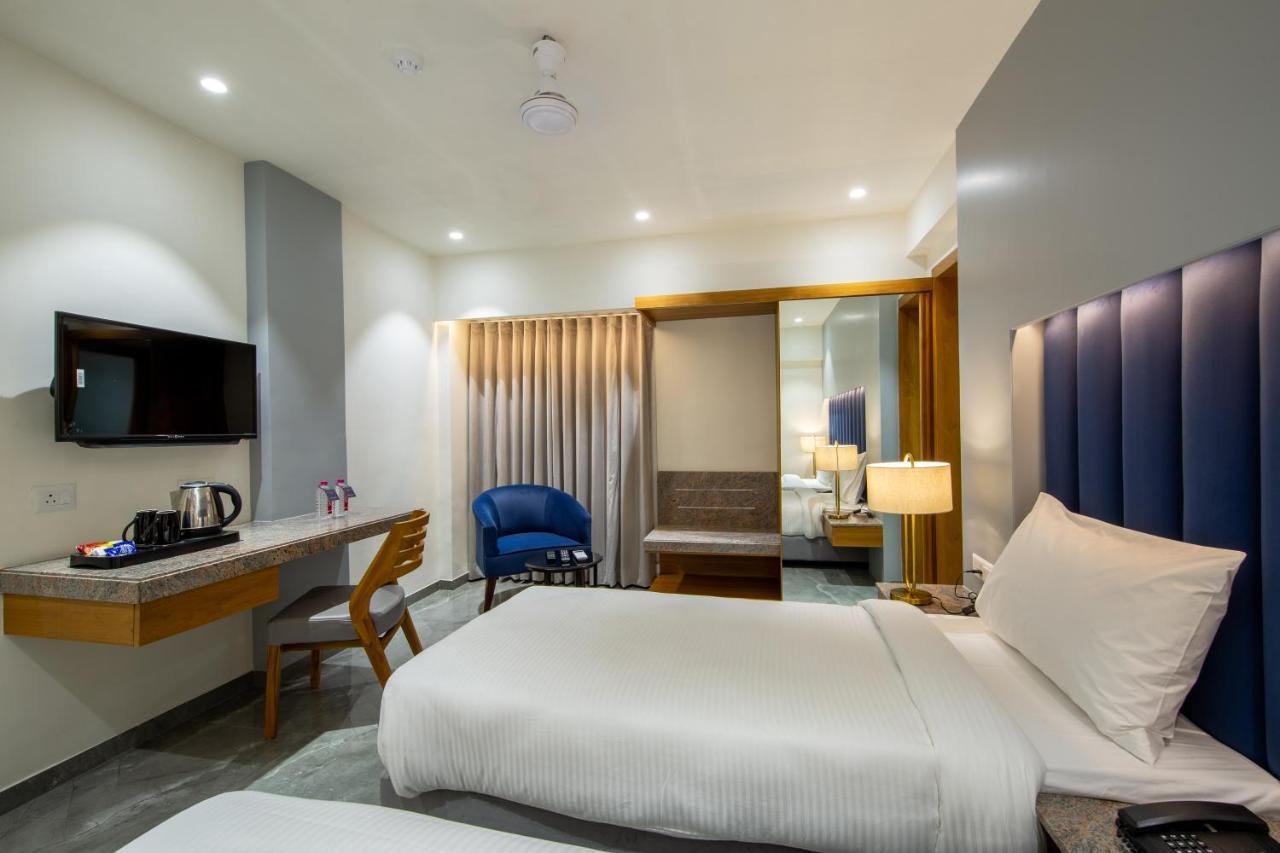 Hotel Nalanda Ahmedabad Extérieur photo