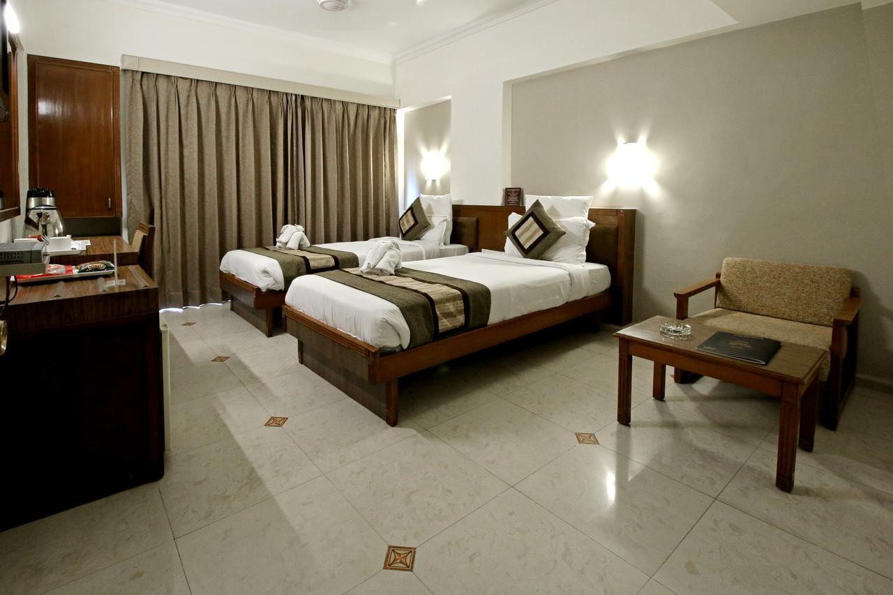 Hotel Nalanda Ahmedabad Extérieur photo